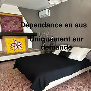Location 1 Et Dependance En Supplement Infos Importantes Dans Un Mas Provencal Au Coeur Du Luberon Appartement